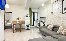 Glam Apartments Accommodation Near Palas Center - Parking Option